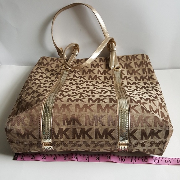 Michael Kors signature large tote, shoulder bag. - Picture 4 of 8
